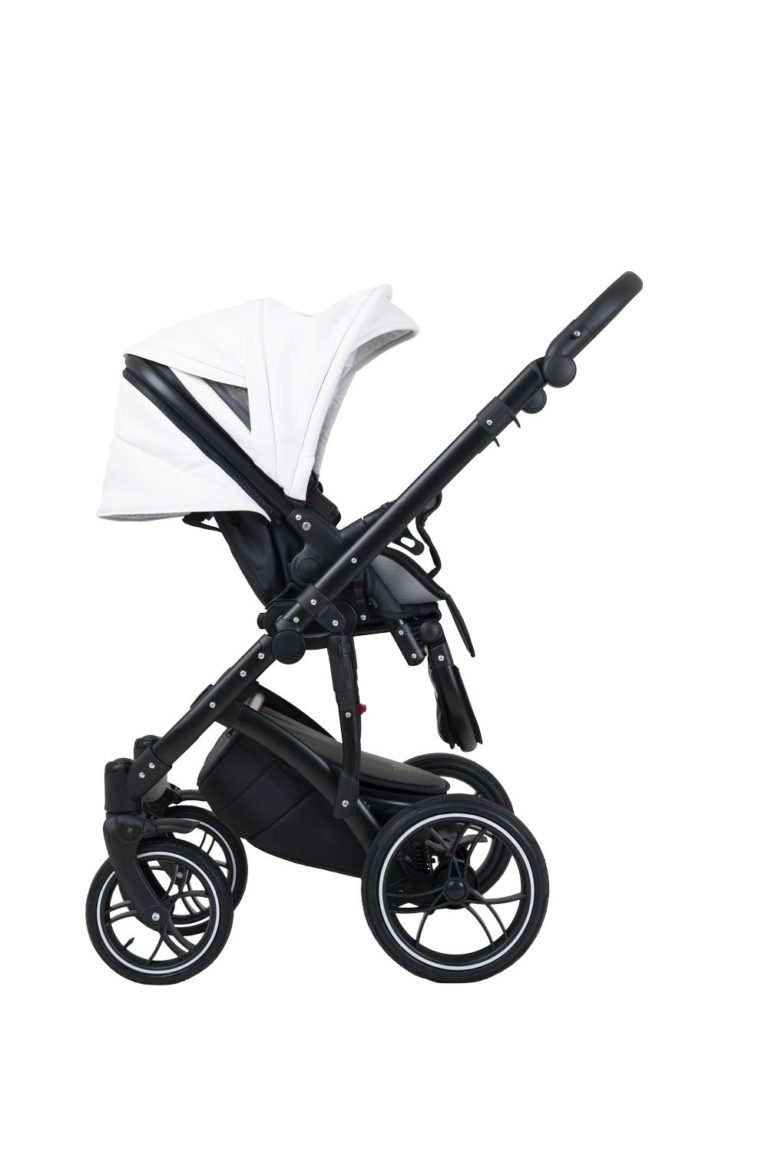 what is difference between pram and stroller